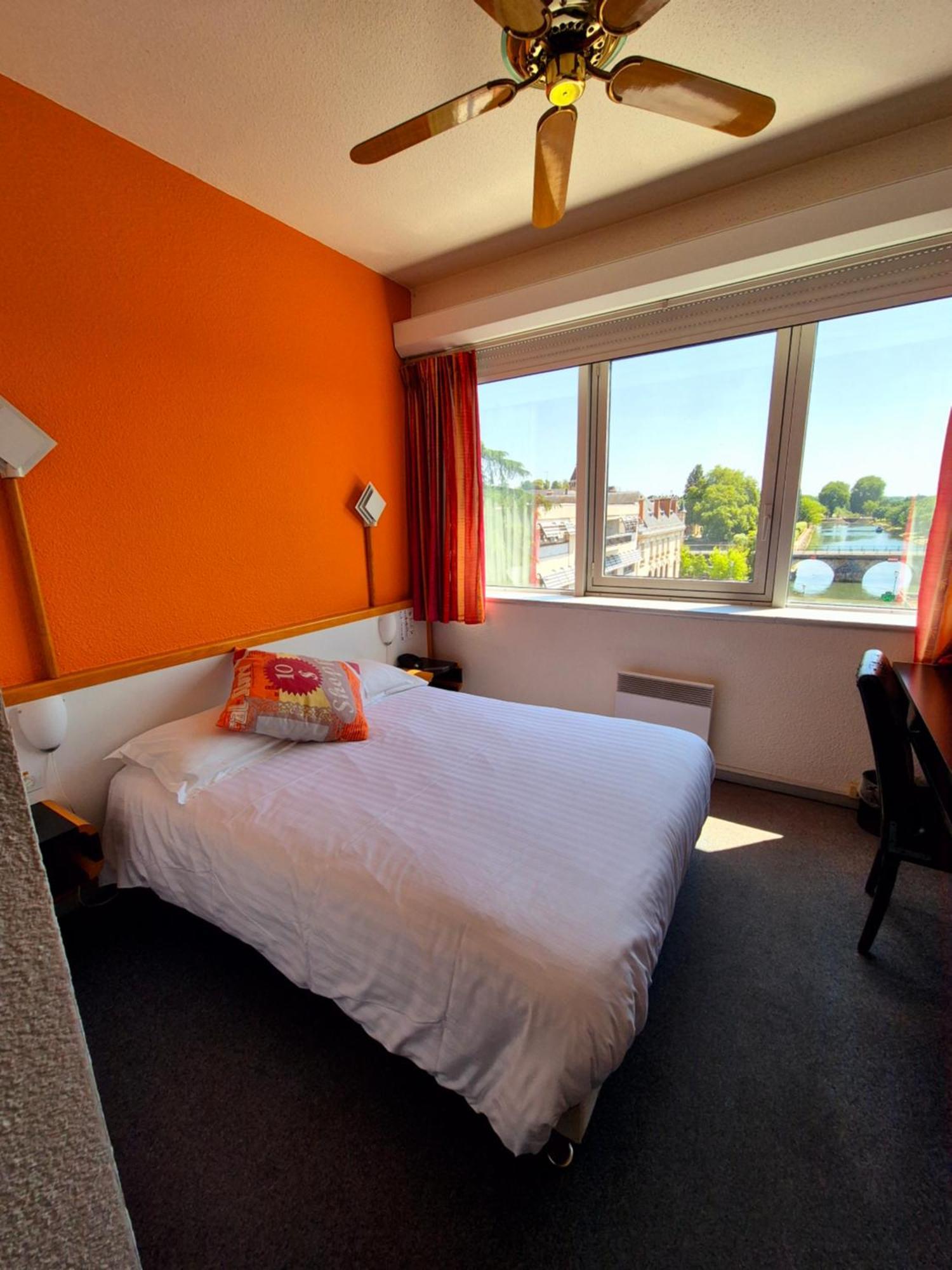 Arche Hotel Vierzon Zewnętrze zdjęcie