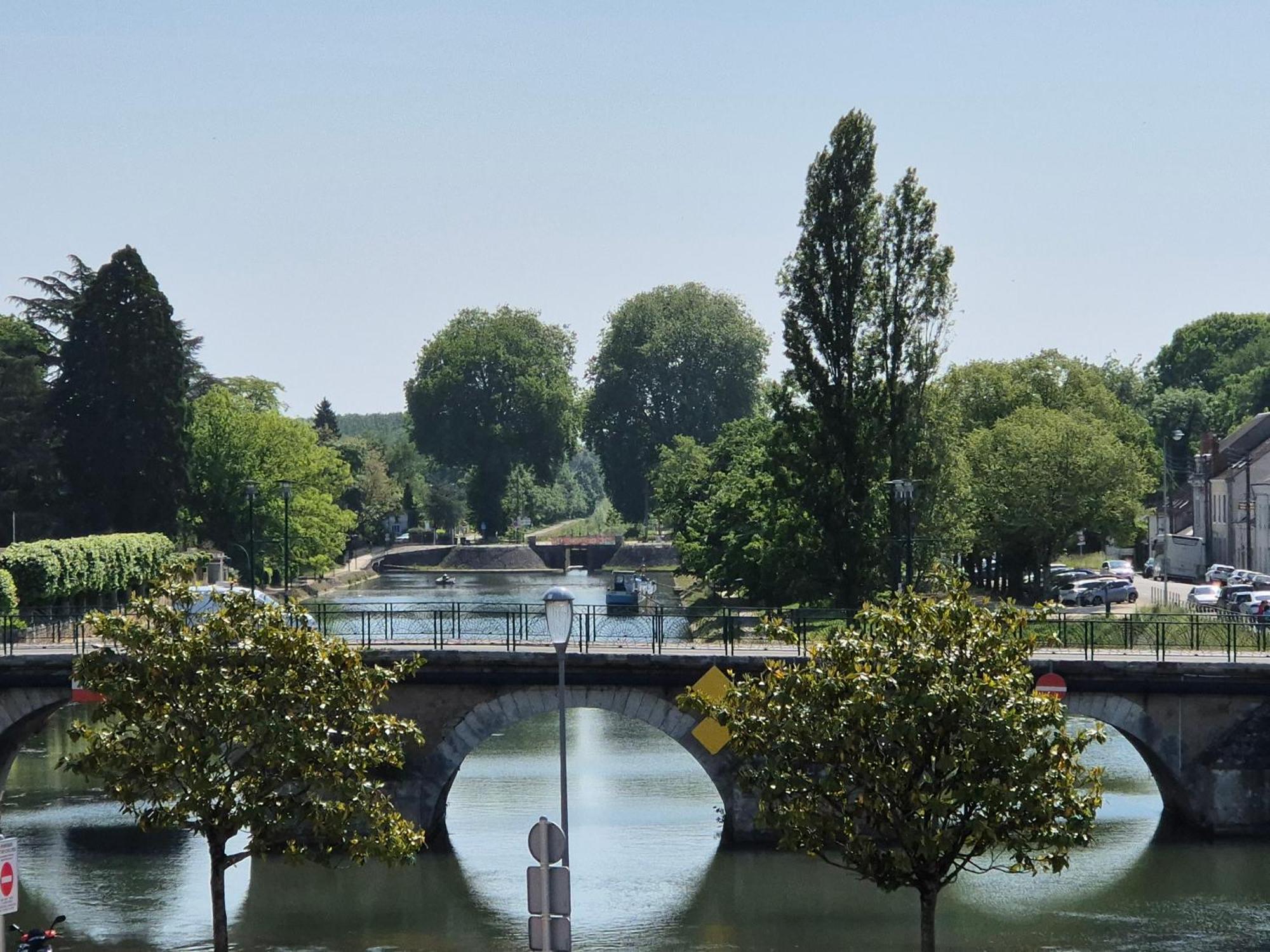 Arche Hotel Vierzon Zewnętrze zdjęcie